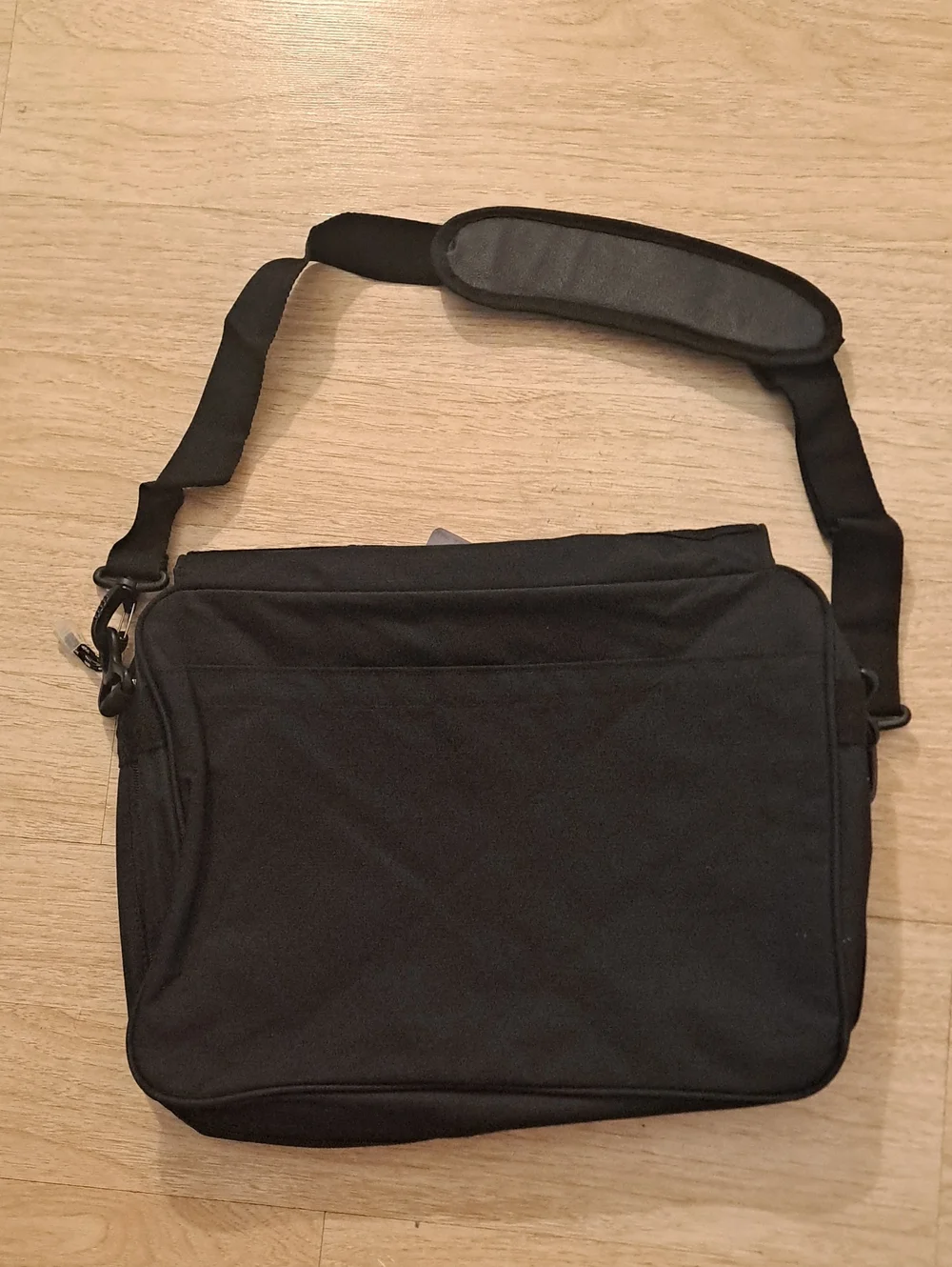 California Park Black Messenger Bag for Men.